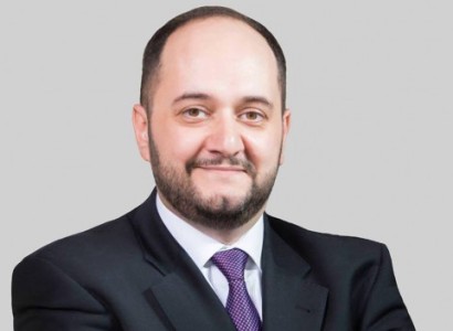 Սեւ ու սպիտակ կրելու պարտադրանք դպրոցներում չպետք է լինի. ԿԳ նախարար