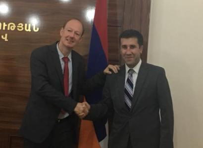 Karabakh ombudsman meets with MEP