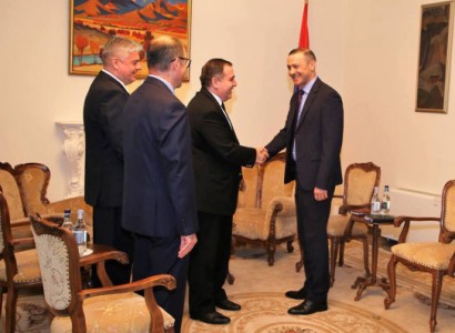 Արմեն Գրիգորյանը Վրաստանի դեսպանի հետ քննարկել է այդ երկրի տարածքով բեռնափոխադրումների հարցը