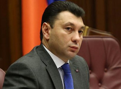 ՀՀԿ-ն է որոշում, որ հարցին ինչպես պետք է քվեարկի. Շարմազանովը՝ ԱԺ ինքնալուծարման մասին
