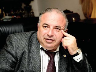 «Ժամանակ». Արամ Սարգսյանի և Քոքոբելյանի հետ բանակցող Արագած Ախոյանը ԲՀԿ-ում սեփական տեղն ապահովեց