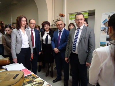 Բուհական ոլորտն ուռճացվել է. մեր ժողովրդի մեջ ընդունված է, որ երեխաներն անպայման պետք է գնան բուհ. փոխնախարար