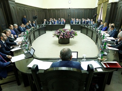 Նոր որոշում. այսուհետ քաղաքացիական կացության ակտերը կարելի է գրանցել նաեւ այլ տարածքային բաժիններում