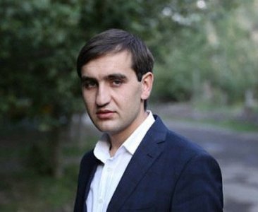 «Ժամանակ». Կամավոր փոխակերպում. ՀՀԿ «տասովշիկը» քրեականներին լծել է ՔՊ-ի համար ձայն հավաքելու գործին