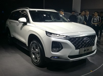 Hyundai Santa Fe-ի երկարությունը հասցրել են հինգ մետրի