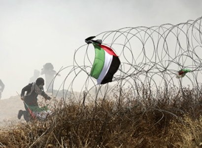 More than 100 Palestinians wounded in clashes at Gaza-Israel border