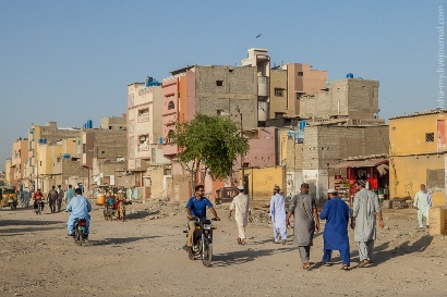 4 killed in attack at Chinese consulate in Pakistan