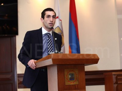 Այսօր հատում ենք հոգեբանական շեմը, երբ քաղաքապետարանի հաստիքացուցակը 2000-ն արդեն գերազանցում է․ Խաժակյան