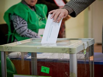 2nd round of Georgian presidential elections kicks off
