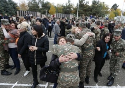 «168 жам»: Армянских военнослужащих вынуждают голосовать за блок «Мой шаг»?