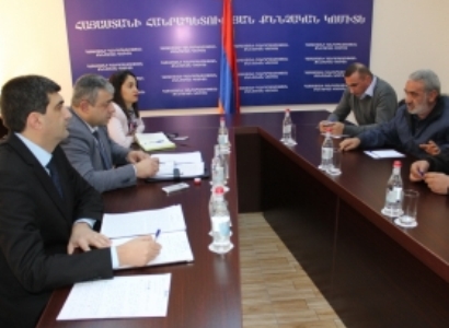 Քննչական կոմիտեի նախագահի տեղակալը հանդիպել է մահացած զինծառայողի հարազատներին (ֆոտո)