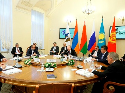 Nazarbayev offers to hold next Eurasian Union summit in Kazakhstan