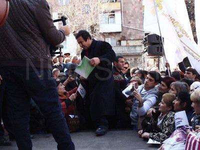 «Իրատես». ԲՀԿ-ն քարոզարշավին դպրոցականների է տարել