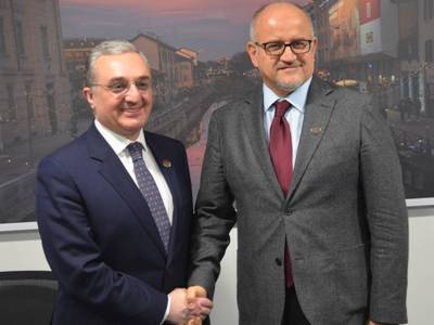 Զոհրաբ Մնացականյանը Չեռնոգորիայի ԱԳ նախարարի հետ քննարկել է ՏՏ ոլորտում երկկողմ համագործակցությունը
