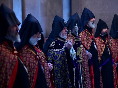 Գարեգին Բ-ի նախագահությամբ հոգեհանգստյան կարգ է կատարվել ի հիշատակ 1988 թ. երկրաշարժի զոհերի
