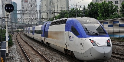 Bullet train derails in South Korea