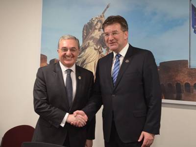 Armenia, Slovakia officials discuss cooperation within OSCE