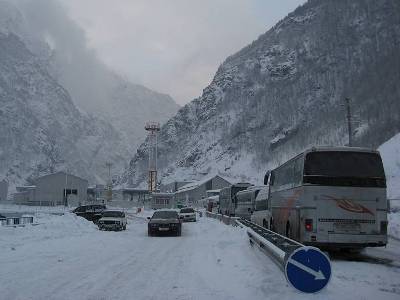 Լարսը փակ է ծանրաքարշ մեքենաների համար