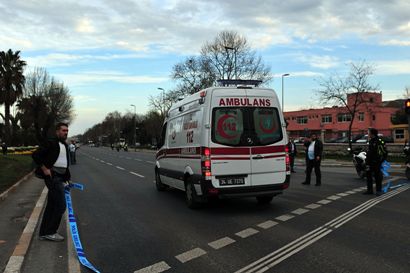 При крушении скоростного поезда в Анкаре погибли четыре человека