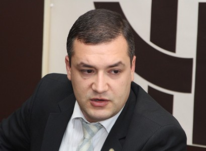 Լուսավոր Հայաստանի մեծ ու փոքր մանրադրամները պադվալներում հանդիպում էին կարկառուն ՀՀԿ–ականների հետ. Ուրիխանյան