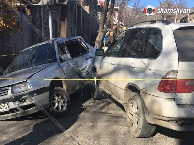 Գորիսում բախվել են BMW X5-ն ու Volkswagen-ը. 3 վիրավորներից 2-ը ոստիկաններ են (ֆոտո)