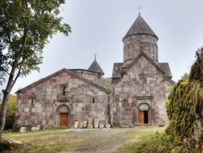 Մակարավանքից գողացել են արծաթե մոմակալները եւ հանգանակության գանձանակի գումարը