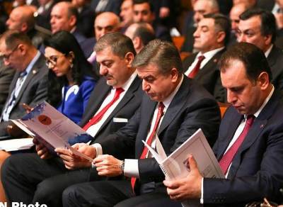 «Грапарак»: Экс-премьер Карен Карапетян написал заявление о выходе из рядов Республиканской партии Армении