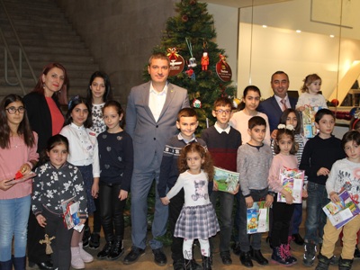 Beeline-ի աջակցությամբ Գաֆէսճեան արվեստի կենտրոնում անցկացվեց «Ամանորն ու Սուրբ Ծննդյան հրաշքը» մանկական ծրագիրը