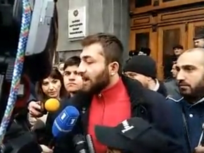 Demonstration staged outside Armenia attorney general’s office (VIDEO)
