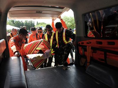 2 killed, dozens wounded in bombing near Philippines mall