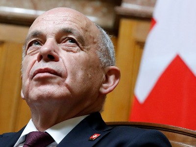 Ueli Maurer assumes office of Swiss Federal President