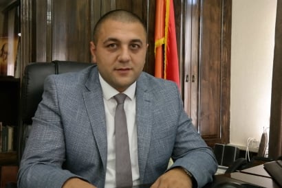 «Վստահ եմ, որ նույն կերպ կհարգեք եւ կգնահատեք իմ իրավահաջորդին». Շիրակի մարզպետը մանդատ է վերցրել