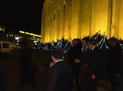 Pashinyan visits Yerevan Municipality on Tuesday evening