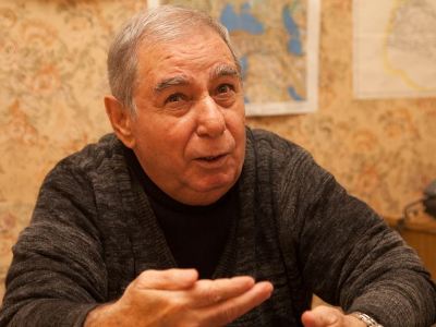 Власти Азербайджана не разрешили писателю Айлисли принять участие в презентации книги