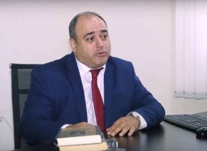 Վնասել են Մանվել Գրիգորյանի փաստաբանի մեքենան (ֆոտո)