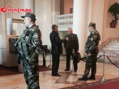 «Жоховурд»: В здании Правительства Армении ужесточили меры безопасности