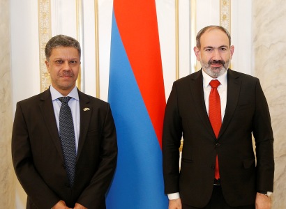 Նիկոլ Փաշինյանը հրաժեշտի հանդիպում է ունեցել Հայաստանում ԱՄԷ-ի դեսպանի հետ