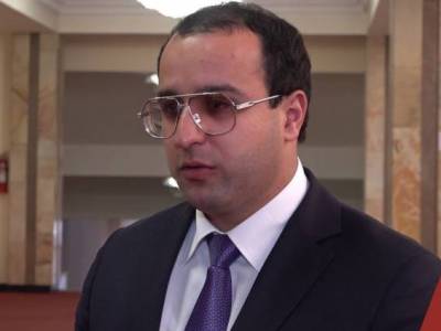 «Հրապարակ». Փաշինյանի «ախրաննիկ», ապա «Իմ քայլի» պատգամավոր Հայկ Սարգսյանը Նորատուսցի Ալիկի հետ մտերի՞մ է