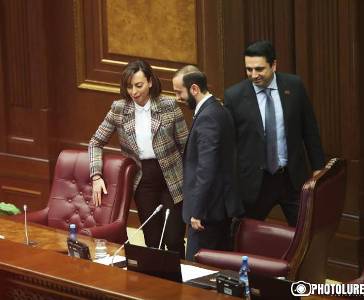 «Հրապարակ». Կին պատգամավորները «կապրիզներ» ունեն. կարելի է ընդառաջել, բայց «երես տալ»՝ ոչ