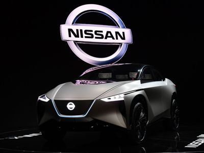 Правительство Франции хочет объединить Renault и Nissan
