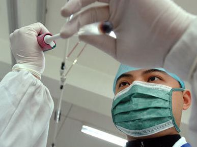 Власти Китая подтвердили рождение генетически модифицированных близнецов