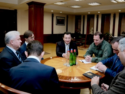 Armenia's Defense Minister discusses joint projects with Kalashnikov Group incorporated Director