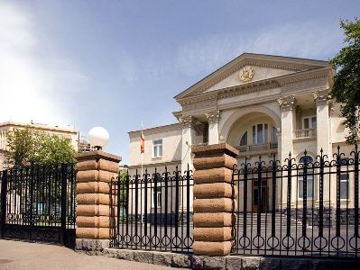 Commemorative medals stolen from Armenia PM official residence are returned