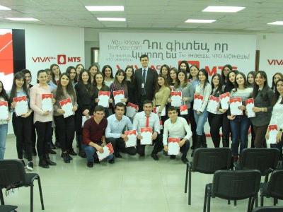 ՎիվաՍել-ՄՏՍ-ի գլխավոր տնօրենը հավաստագրեր է հանձնել «VivaStart»-ի շրջանավարտներին