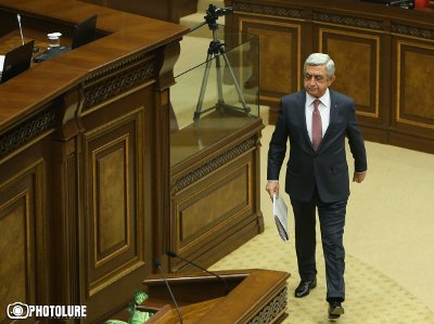 «Ժողովուրդ». ՀՔԾ-ում գոհ չեն Սերժ Սարգսյանի ցուցմունքներից, նրան հուշել են. մանրամասներ