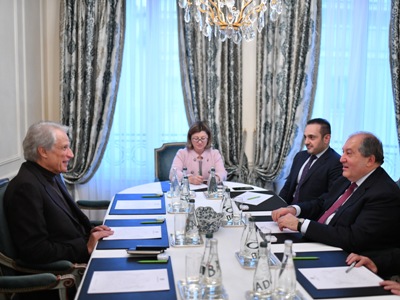 Արմեն Սարգսյանը Ֆրանսիայի նախկին վարչապետի հետ քննարկել է հարավկովկասյան տարածաշրջանի մարտահրավերները