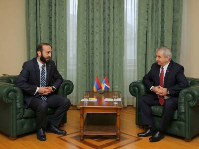 Աշոտ Ղուլյանը հանդիպել է  Արարատ Միրզոյանին