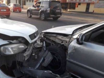 2 injured in Armenia road accident