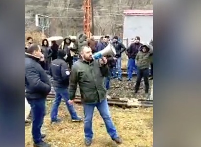Группа из 6-7 человек отправилась в Ереван для проведения переговоров с вице-премьером Армении