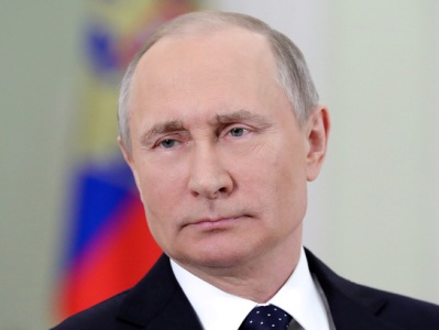 Putin orders government to create National Space Center